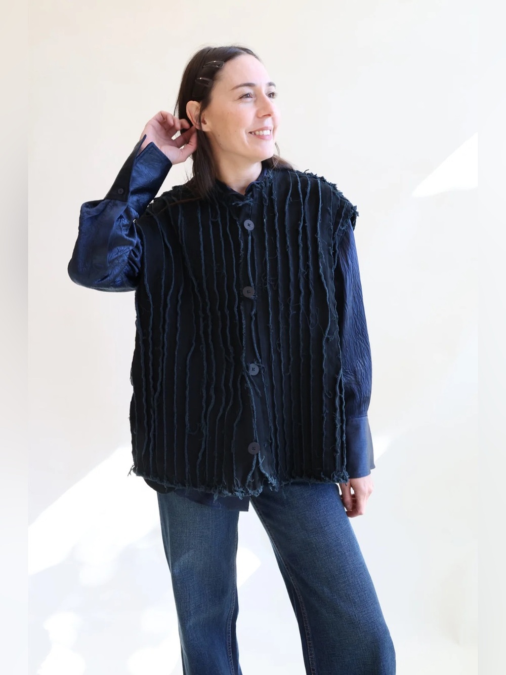 Jesse Kamm Baleen Vest Black Sz XS-S Oversized NWT - Picture 8 of 13